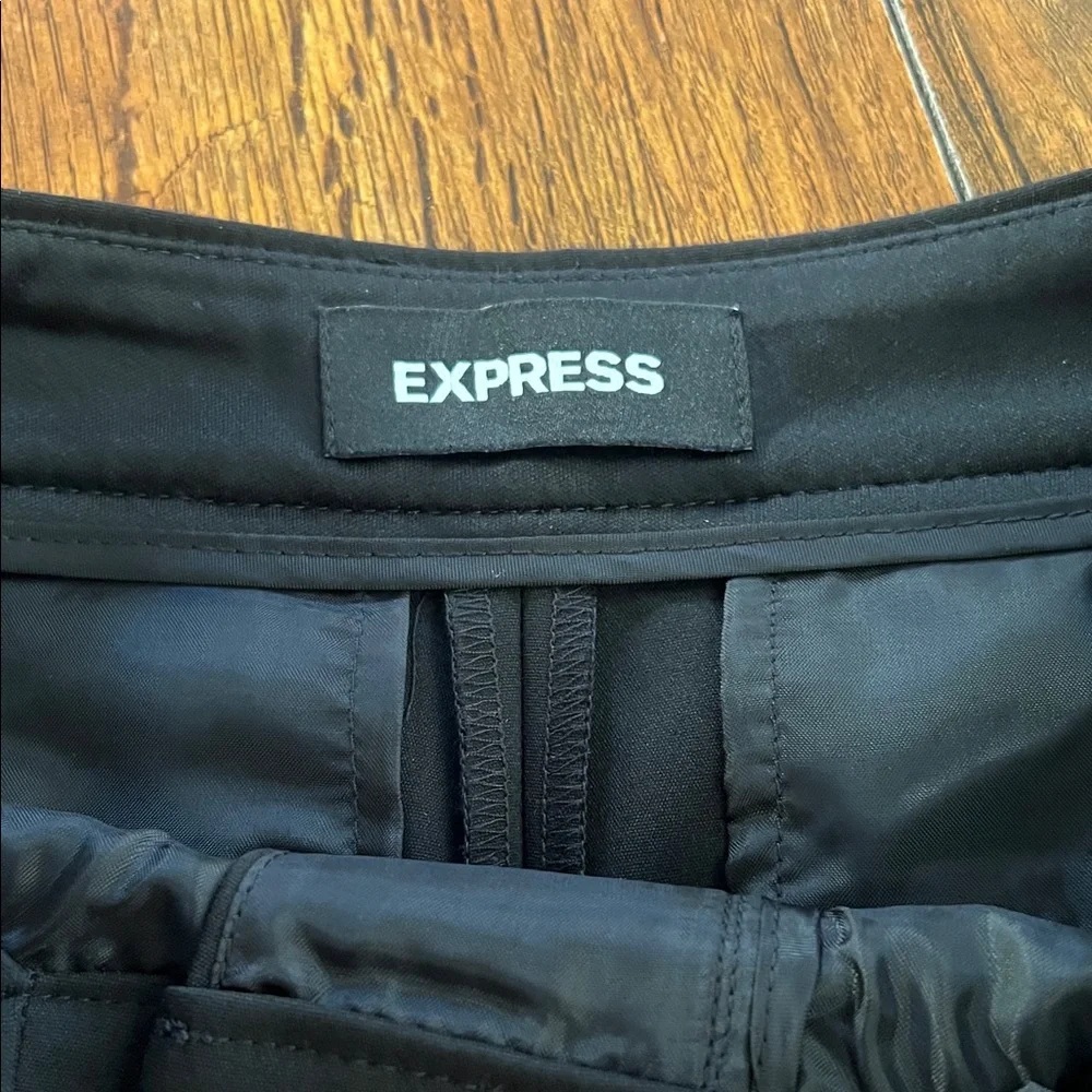 Express Mid Waist Black Women's Shorts - Picture 2 of 4